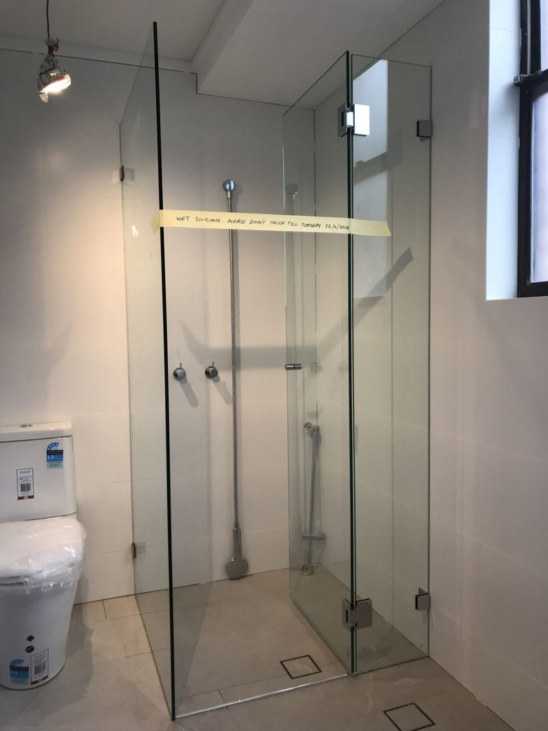 Clear glass frameless shower screen, Woollahra